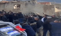 Afyon'da olaylı köy düğünü: Çapraz ateş ettiler