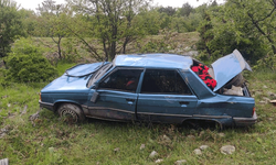Kütahya'da feci kaza: Otomobil şarampole yuvarlandı