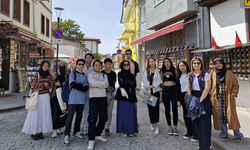 Yabancı ve Türk öğrenciler Eskişehir’i birlikte keşfetti