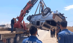 Çanakkale'de kontrolden çıkan araç takla attı: 3 yaralı