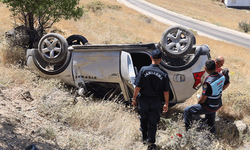 Elazığ’da otomobil şarampole devrildi: 2’si çocuk 4 yaralı