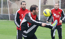 Es Es’li Abdulaziz futbolu bıraktı