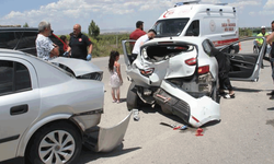 Konya'da 3 aracın karıştığı zincirleme kaza: 4 yaralı