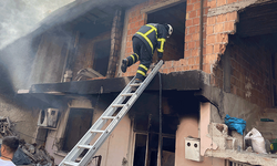 Adana'da bir kadının kocasına kızıp evi ateşe verdi