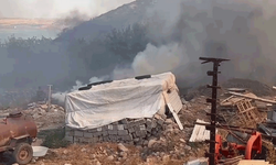 Adıyaman'da yangını söndürmeye çalışan traktör devrildi