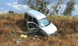 Çorum'da kontrolden çıkan araç şarampole uçtu: 3 yaralı