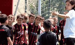 Eskişehirspor Fabrika Futbol Okulları çalışıyor