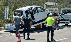 Muğla'da iki araç birbirine girdi: Ölü ve yaralılar var