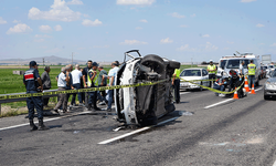 Niğde'de takla atan otomobilde 2 ölü 2 yaralı