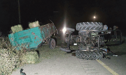 Van'da traktör ile otomobil çarpıştı: 5 yaralı