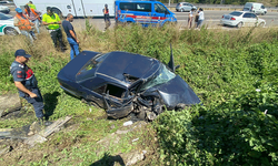 Bolu'da otomobil şarampole yuvarlandığı kaza evli çifti ayırdı