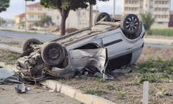 Afyon'da takla atan araç hurdaya döndü: 2 yaralı