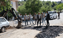 Kütahya'da ulaşımın daha güvenli hale getirilmesi için yol çalışmaları sürüyor