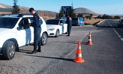 Afyon'da 9 bin 147 şahıs sorgulandı, 8 firari yakalandı