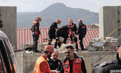 Afyon'da gerçeğini aratmayan deprem tatbikatı