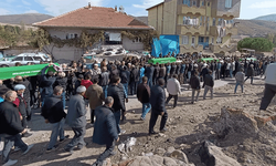 Afyon'da öğrenci servisi ile otomobil çarpışmıştı: Ölenlerin 5'i aynı köye defnedildi