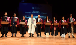 Anadolu Üniversitesi’nden akademik başarıya ödül yağmuru