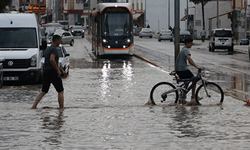 Meteoroloji saat vererek uyardı: Eskişehir’de sağanak yağış