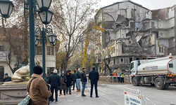 Eskişehir'de göçük sonrası yıkıma büyük ilgi