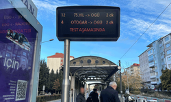 Eskişehir’de tramvay duraklarına dijital tabela kolaylığı