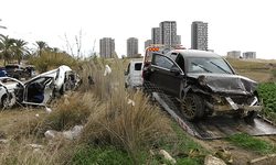 Adana'da 14 yaşındaki çocuk sürücü kullandığı cip ile otomobile çarptı: 1 ölü