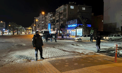 Balıkesir, Edremit'te polis ekipleri huzur uygulaması çerçevesinde 9 kişiyi gözaltına aldı