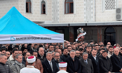 Balıkesir'de patlama sonucu hayatını kaybeden kadın son yolculuğuna uğurlandı