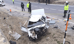 Elazığ'da bir otomobil duvara çarptı: 1 ölü