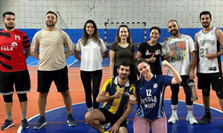 Gönüllü gençlik liderlerinden voleybol etkinliği