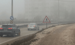 Eskişehir’de sabah saatlerinde sisli hava trafikte zor anlar yaşattı