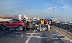 Eskişehir yolu üzerinde kaza: Araç hurdaya döndü