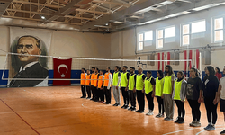 Kurumlararası voleybol turnuvası başladı