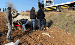 Osmaniye'de hakimiyetini kaybeden sürücü aracıyla takla attı: 2 yaralı
