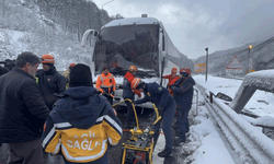 İran'a giden otobüs, Bolu Dağı Tüneli civarında kaza yaptı: 1 yaralı