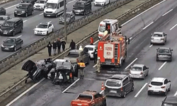 İstanbul TEM Otoyolu'nda zincirleme kaza: 2 yaralı