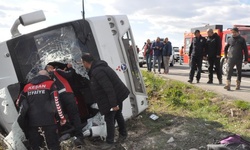 Edirne’de öğrenci servisi devrildi: 27 yaralı