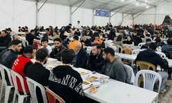 Eskişehir’de üniversite öğrencileri dertlerini iftar çadırında anlattı