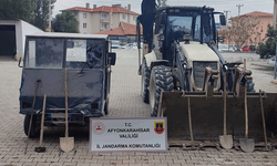 Afyon'da kaçak kazı yapan şahıslara jandarmadan suçüstü