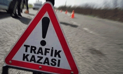 Afyon'da kaza: Bir otomobil bariyerlere çarptı! 3 yaralı