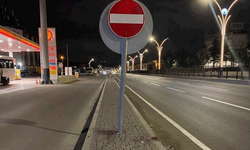 Ankara'da trafik levhasına çarpan motosikletteki 2 kişi yaşamını yitirdi