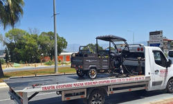 Antalya'da direksiyon hakimiyetini kaybeden motorlu bisiklet devrildi