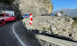 Antalya'da feci kaza: Otomobil uçurumdan yuvarlandı! 1 ölü