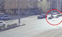 Antalya'da otomobil ile motosiklet çarpıştı: Motosiklet sürücüsü metrelerce sürüklendi