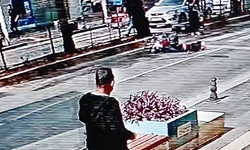 Antalya'da Yaya geçidinde frene basıp düşen motosiklet sürücüsü ölümden döndü