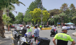 Aydın'da trafik ekipleri emniyet kemerinin önemine dikkat çekti