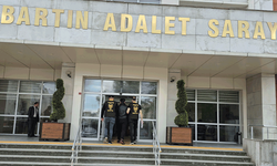 Bartın'da aranması bulunan şahsın saklandığı yer şoke etti