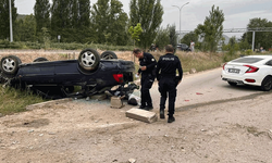 Bilecik'te kaza: Takla atan otomobilde 3 kişi yaralandı