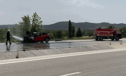 Çanakkale'de seyir halinde bulunan otomobil bir anda alev topuna döndü