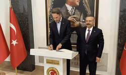 Enerji Bakanı Bayraktar Eskişehir Valiliği’ni ziyaret etti