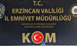 Erzincan'da polis ekipleri 8 litre kaçak içki ele geçirdi